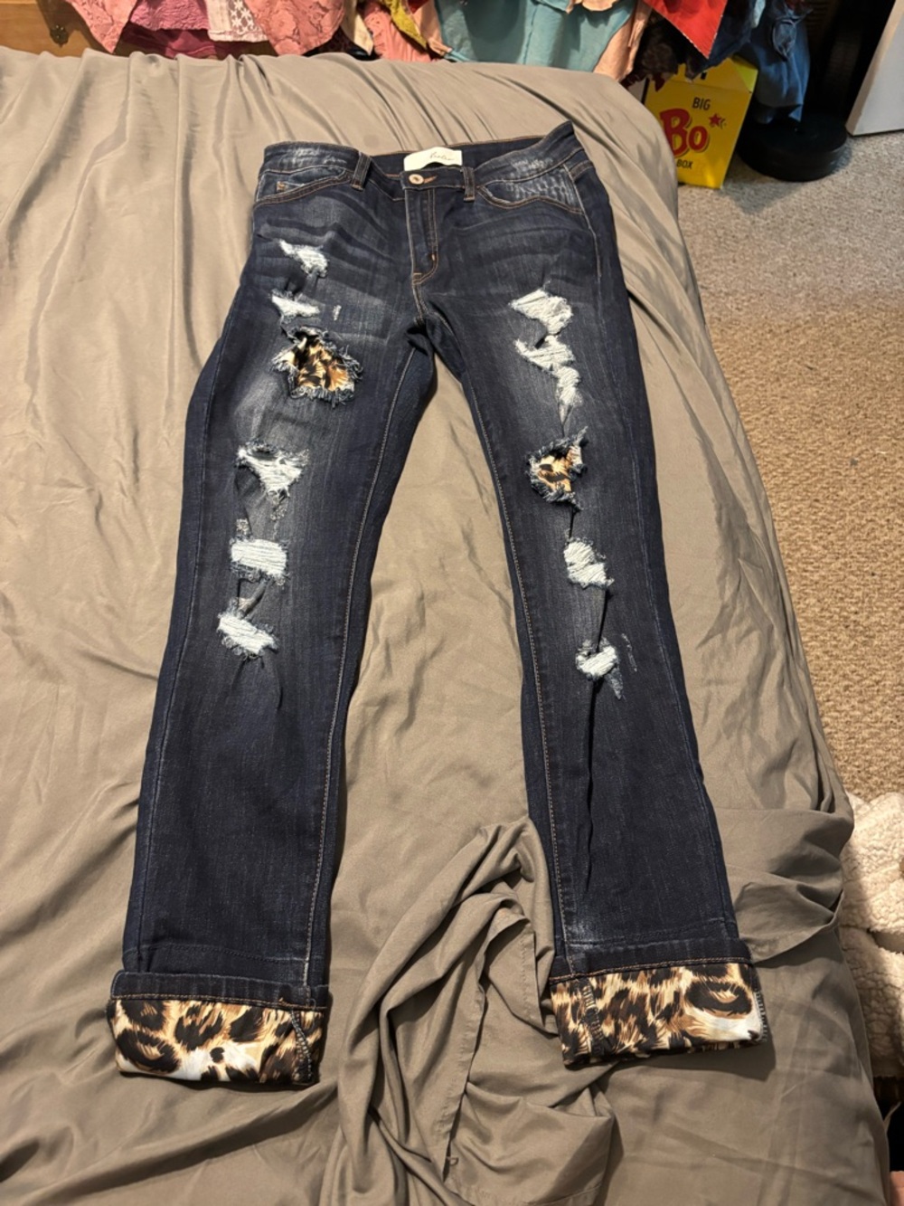 Kancan Dark Wash Distressed Women’s Jeans with Leopard Cuff size 9/28